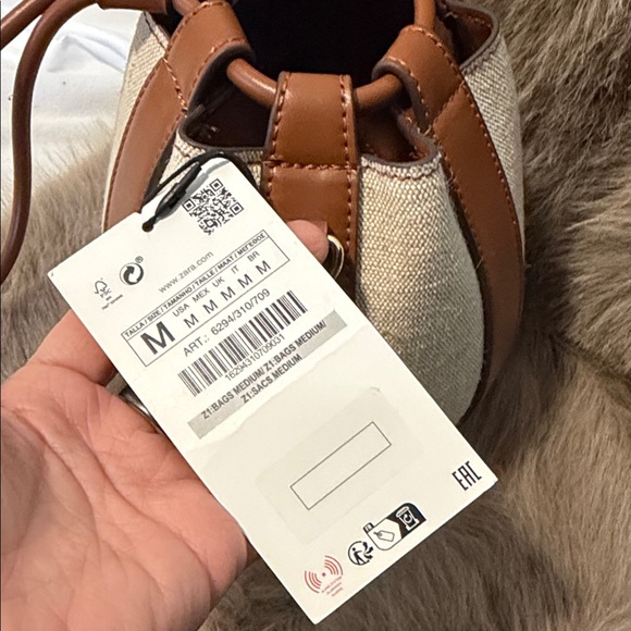 Zara NWT Tan and Cream Mini Bucket Bag - Picture 4 of 7